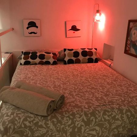 Desana Studio Apartment Turin Bagian luar foto