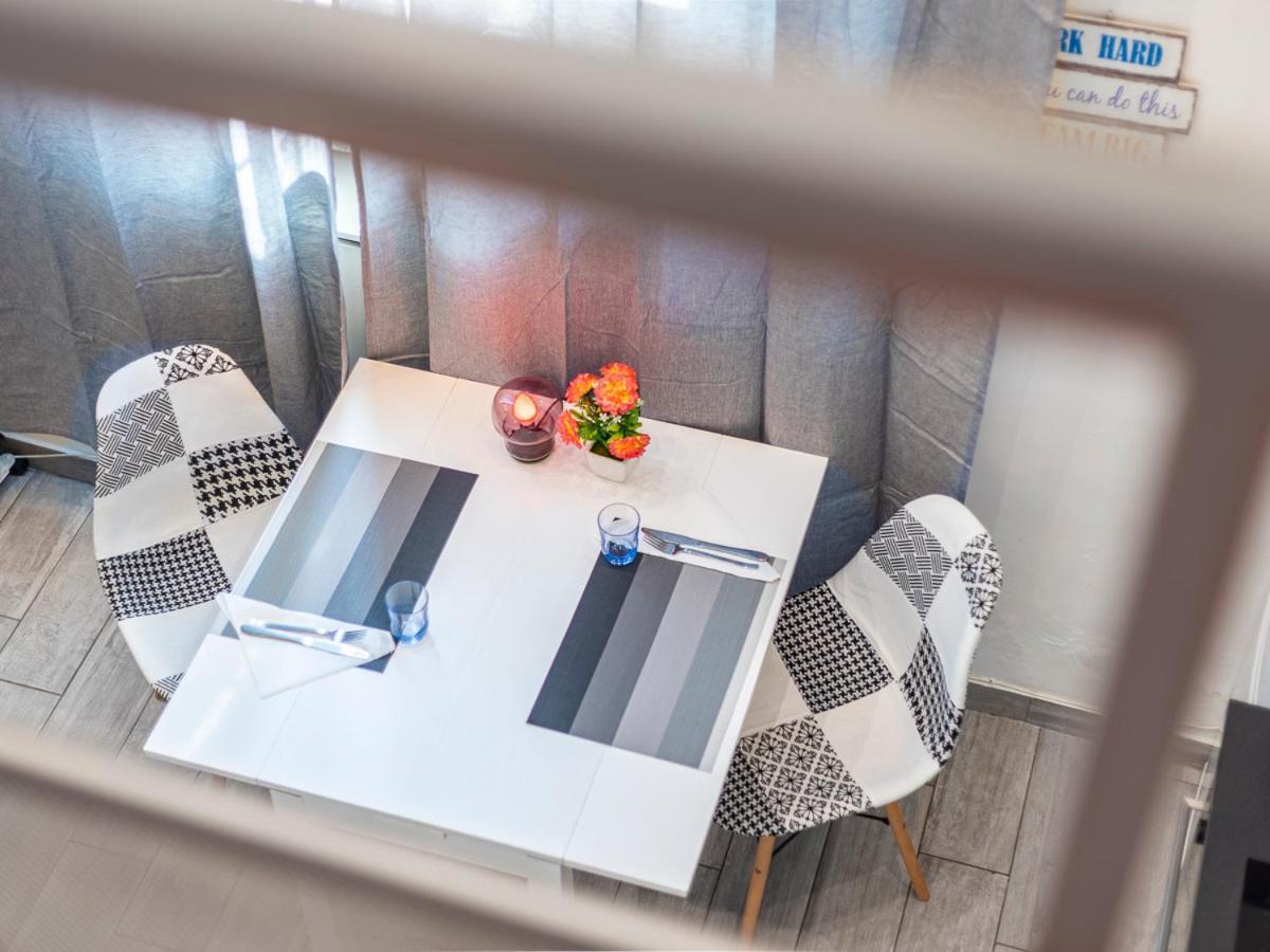 Desana Studio Apartment Turin Bagian luar foto