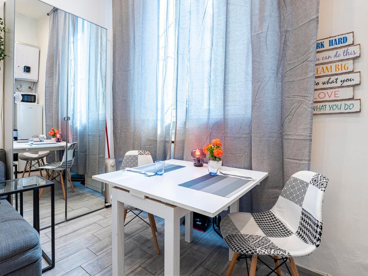 Desana Studio Apartment Turin Bagian luar foto