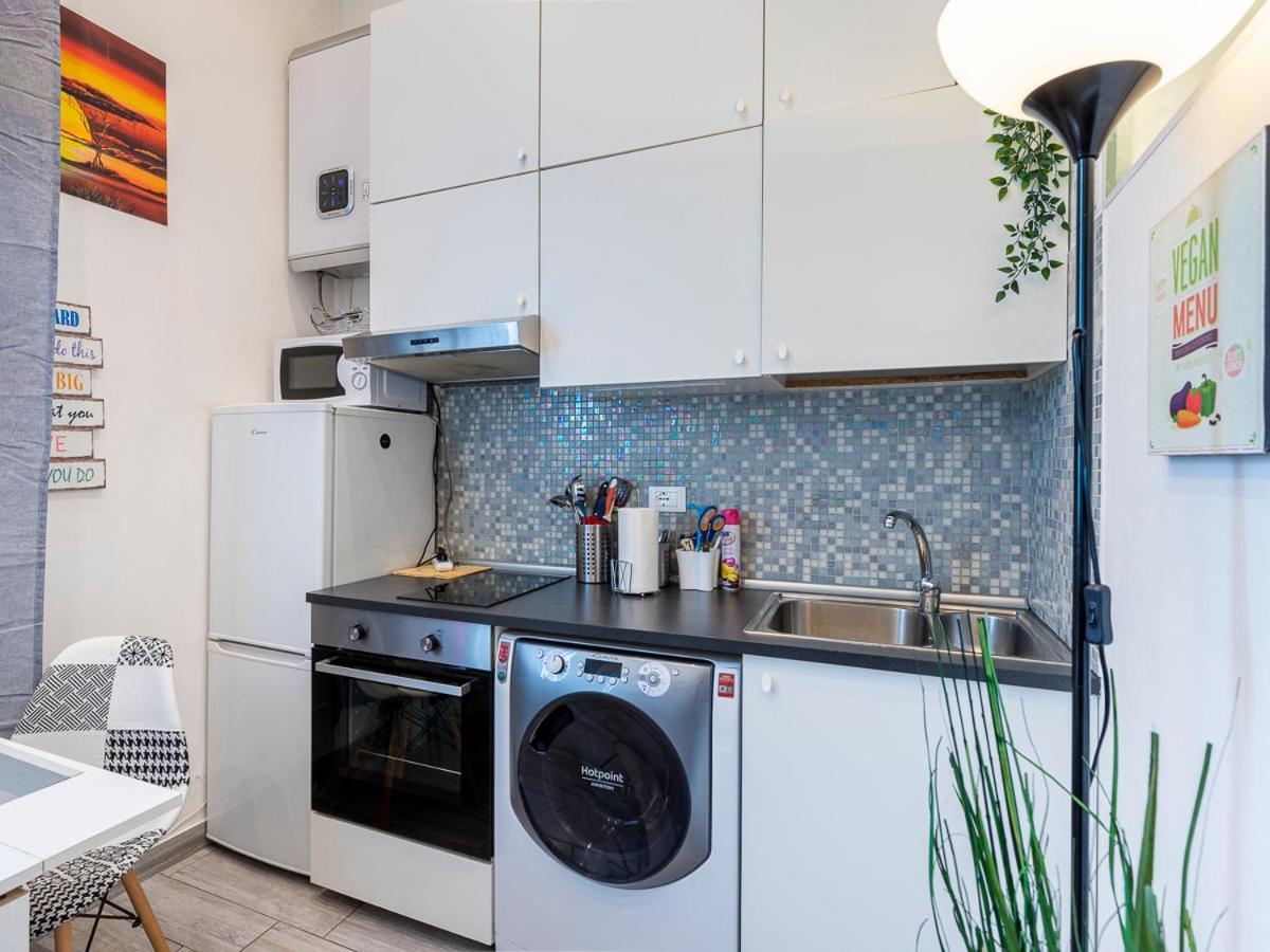 Desana Studio Apartment Turin Bagian luar foto