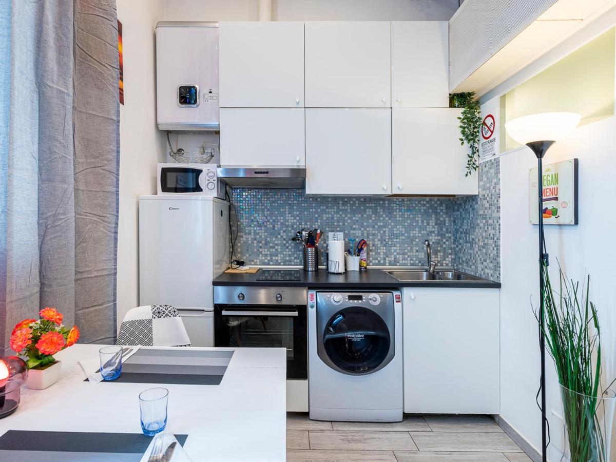 Desana Studio Apartment Turin Bagian luar foto