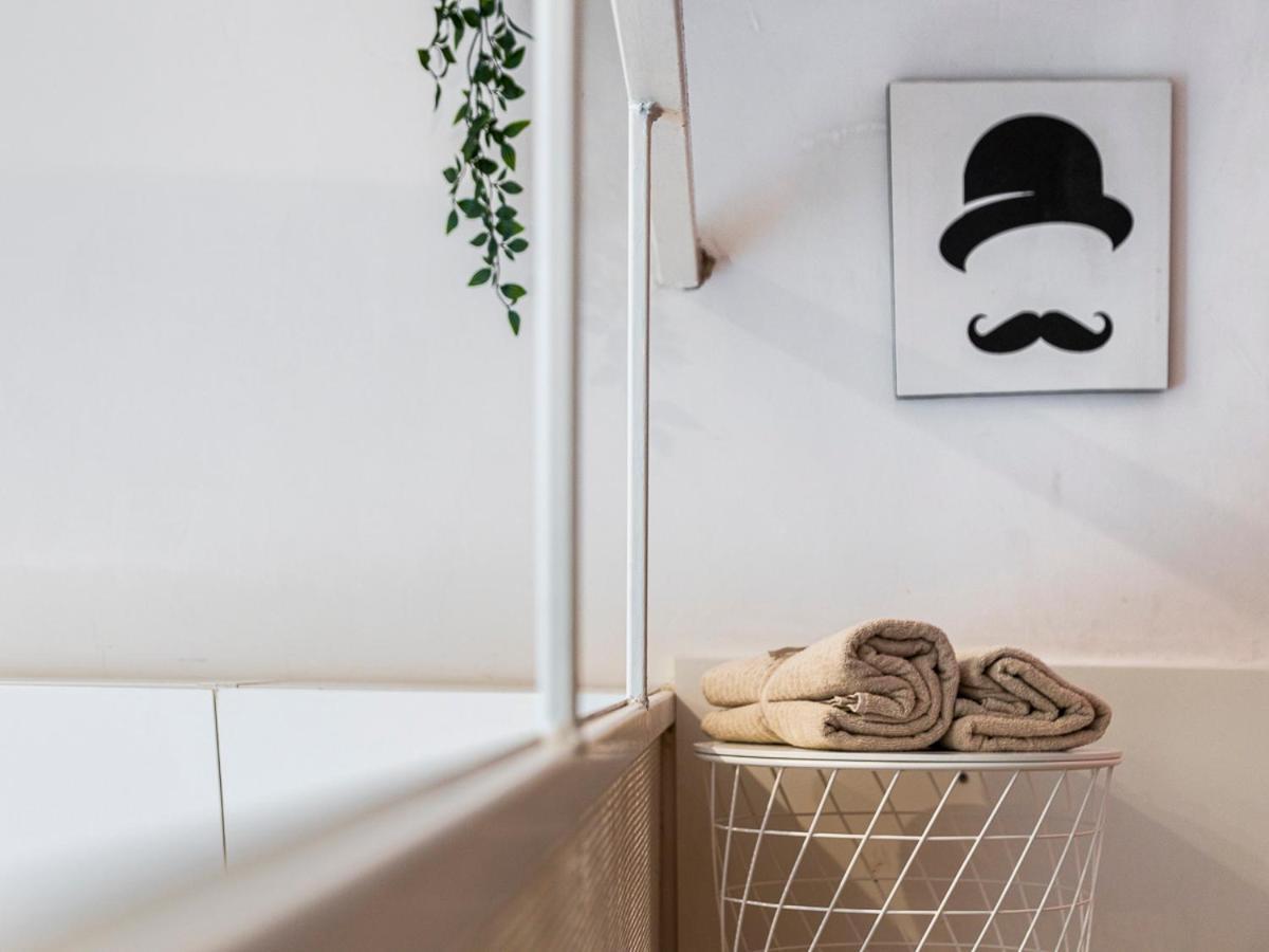 Desana Studio Apartment Turin Bagian luar foto