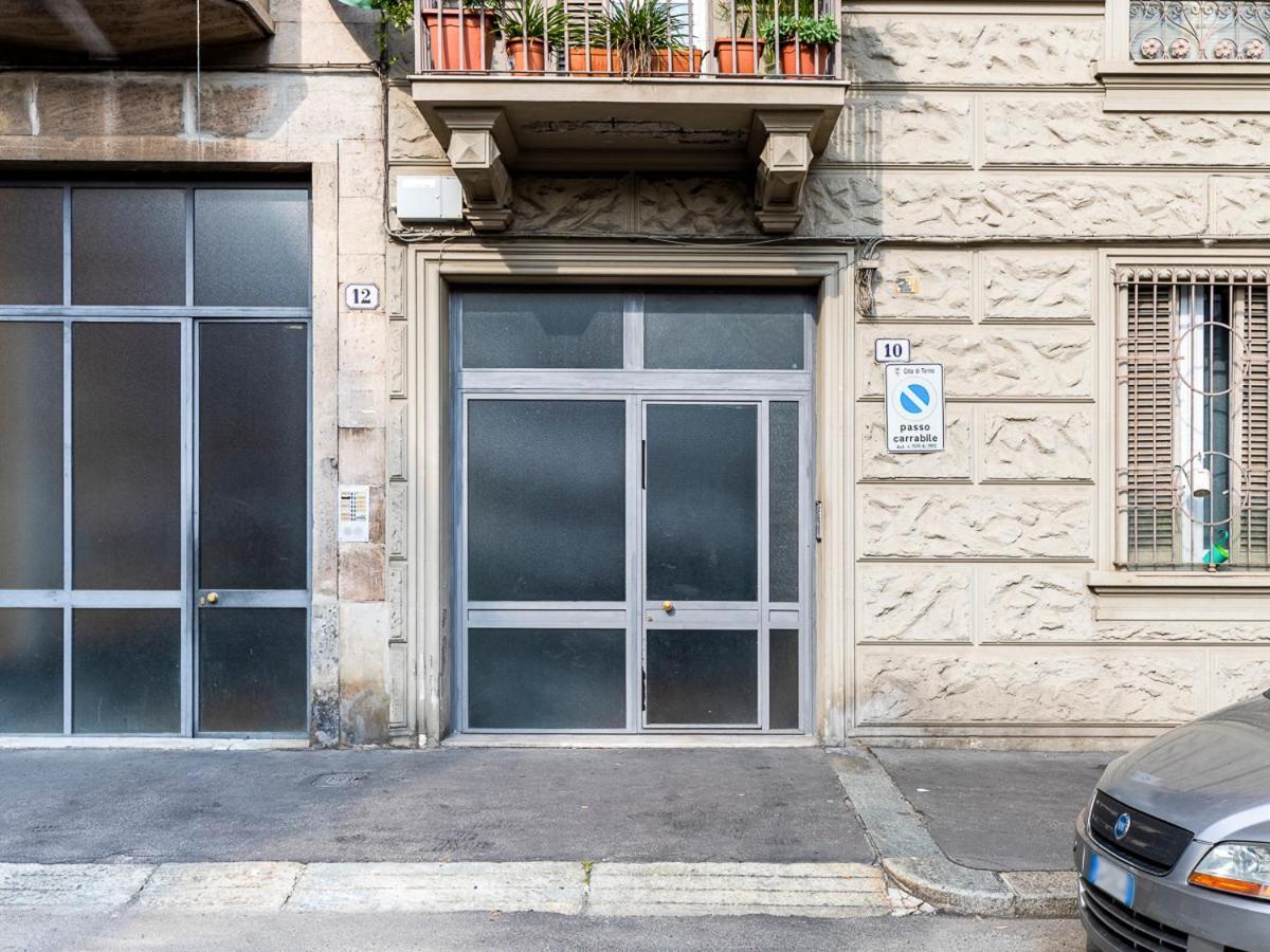 Desana Studio Apartment Turin Bagian luar foto