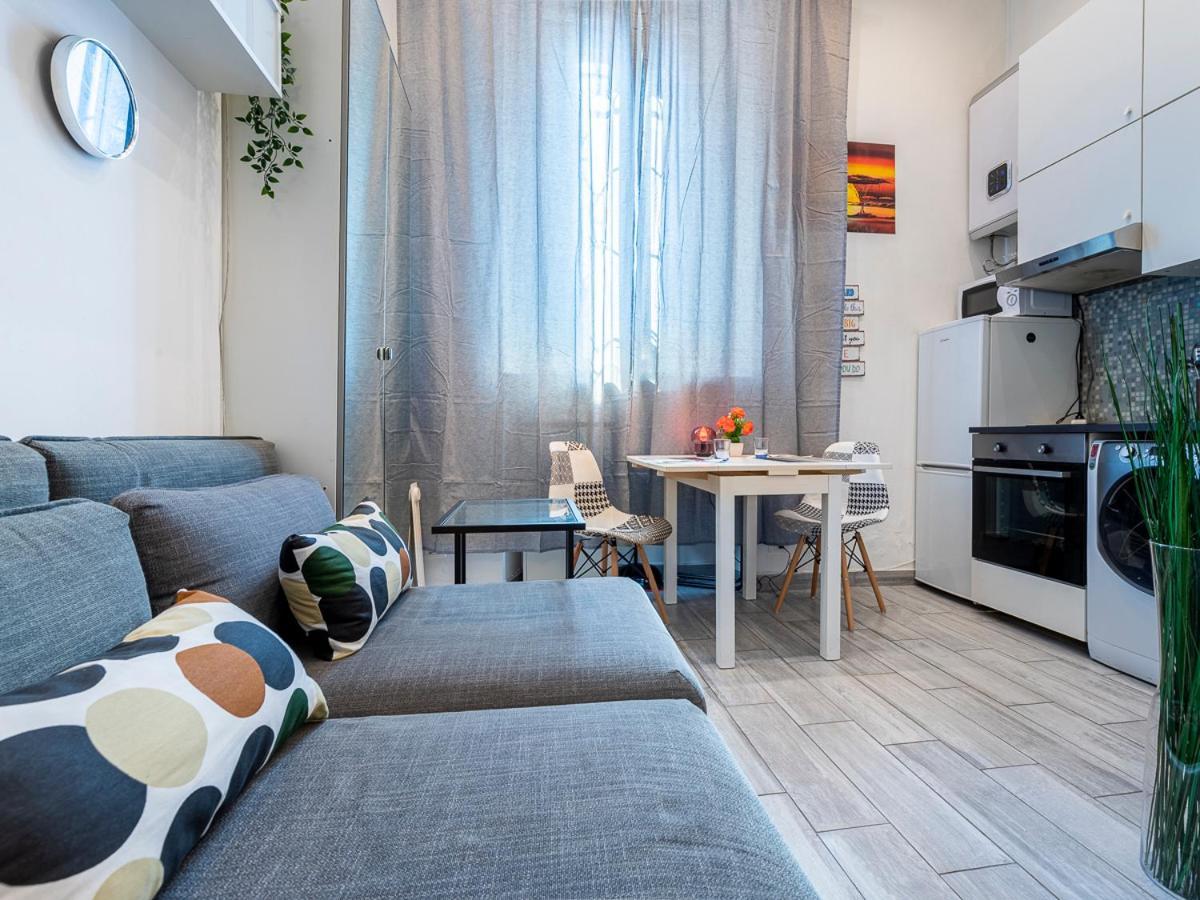 Desana Studio Apartment Turin Bagian luar foto